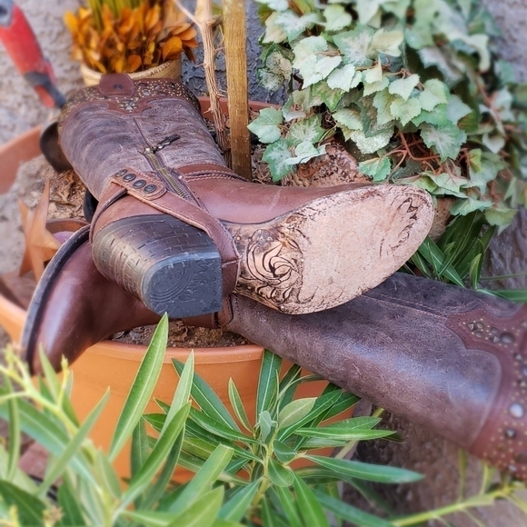 Muro distressed studded cowgirl Rodeo boots - Picture 6 of 10